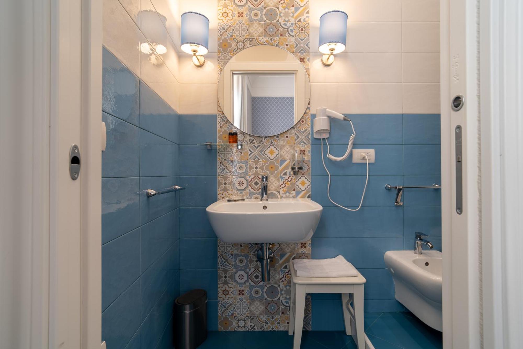 Florita Napoli Hotel ภายนอก รูปภาพ